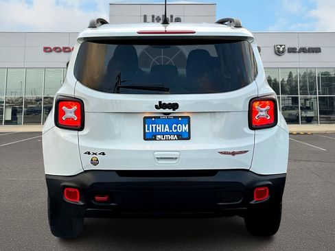 Used 2023 Jeep Renegade Trailhawk image 5