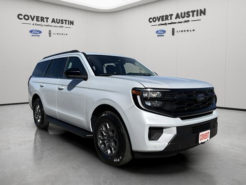 Used 2025 Ford Expedition Active image 7