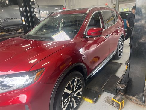 Used 2020 Nissan Rogue SL w/ Premium Package AWD/4WD image 4