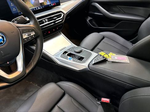 Used 2024 BMW i4 eDrive35 w/ Premium Package RWD image 19