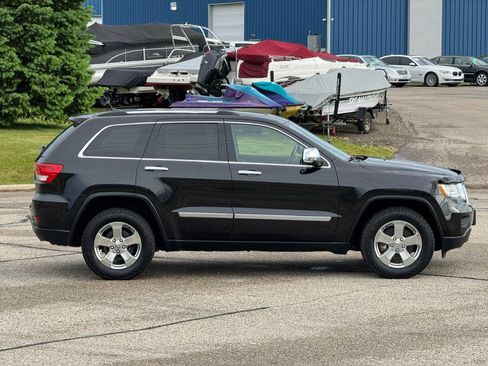 Used 2013 Jeep Grand Cherokee Limited w/ Luxury Group II AWD/4WD image 8