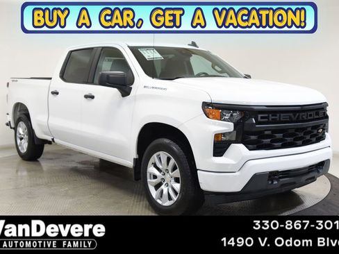 Used 2023 Chevrolet Silverado 1500 Custom AWD/4WD image 1