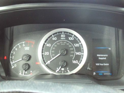 Used 2020 Toyota Corolla LE FWD image 9
