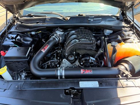 Used 2014 Dodge Challenger SXT w/ Super Sport Group (SS/T) image 16