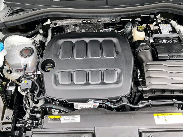 Used 2026 Volkswagen Tiguan SE R-Line AWD/4WD image 31