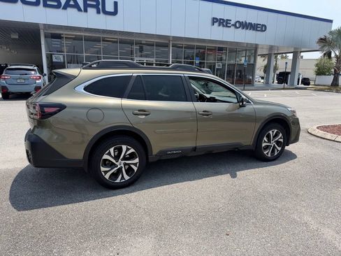 Used 2022 Subaru Outback Limited w/ Popular Package #2 AWD/4WD image 3