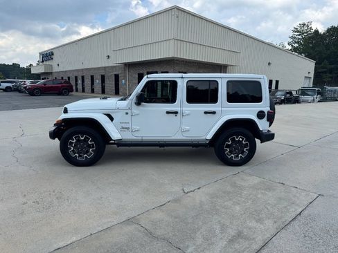 Used 2024 Jeep Wrangler Unlimited Sahara AWD/4WD image 2