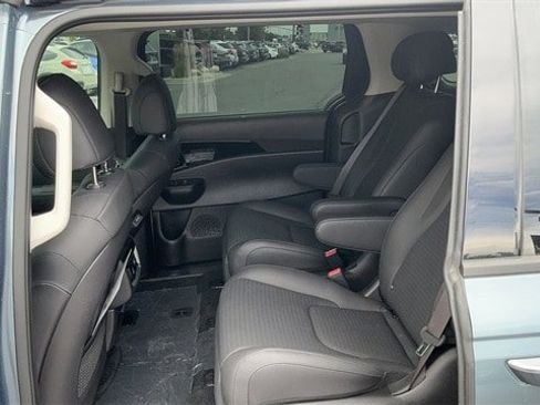 New 2025 Kia Carnival SX Prestige image 25