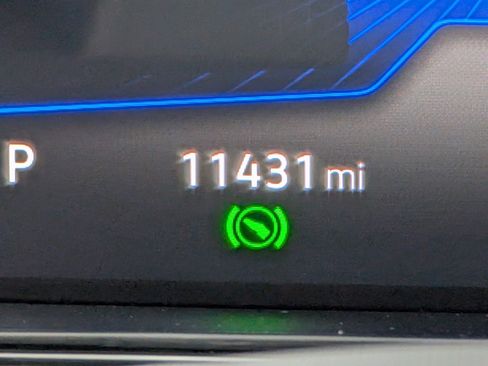 Used 2024 Volkswagen Taos SE w/ Panoramic Sunroof Package image 25