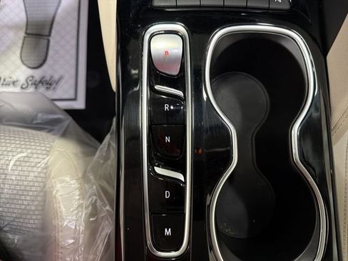 Used 2023 Buick Envision Preferred FWD image 20