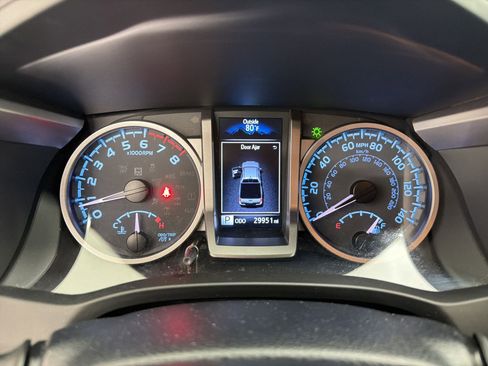 Used 2022 Toyota Tacoma SR5 w/ Technology Package AWD/4WD image 17