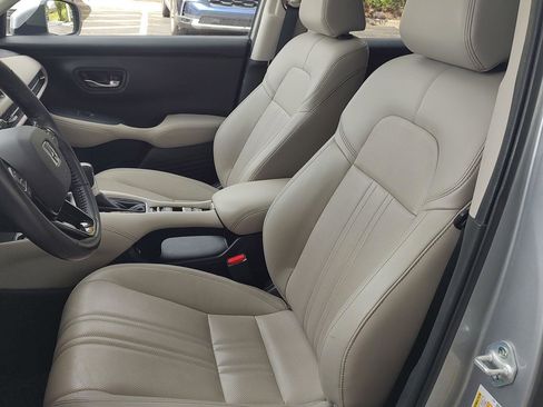 Used 2023 Honda HR-V EX-L image 2