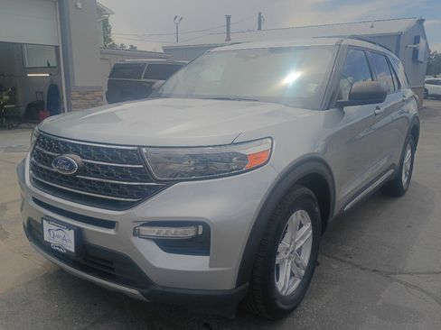 Used 2013 Ford Expedition XL AWD/4WD image 2