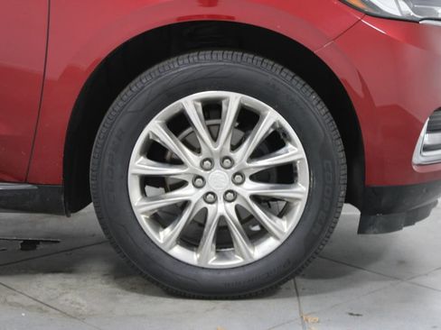 Used 2019 Buick Enclave Essence w/ LPO, Luxury Package image 12
