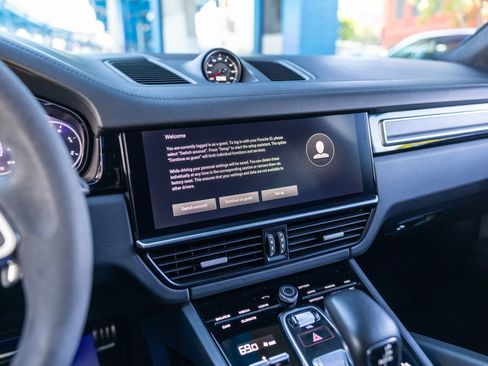 Certified 2023 Porsche Cayenne GTS AWD/4WD image 34