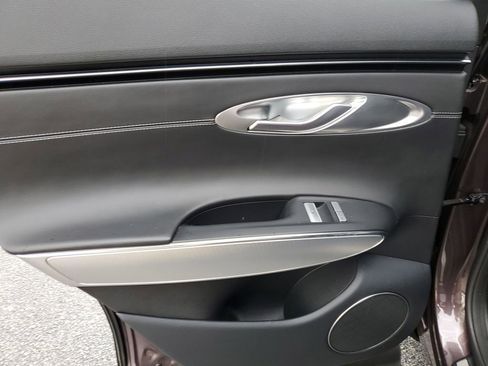 Used 2023 Genesis GV70 2.5T w/ Select Package image 17