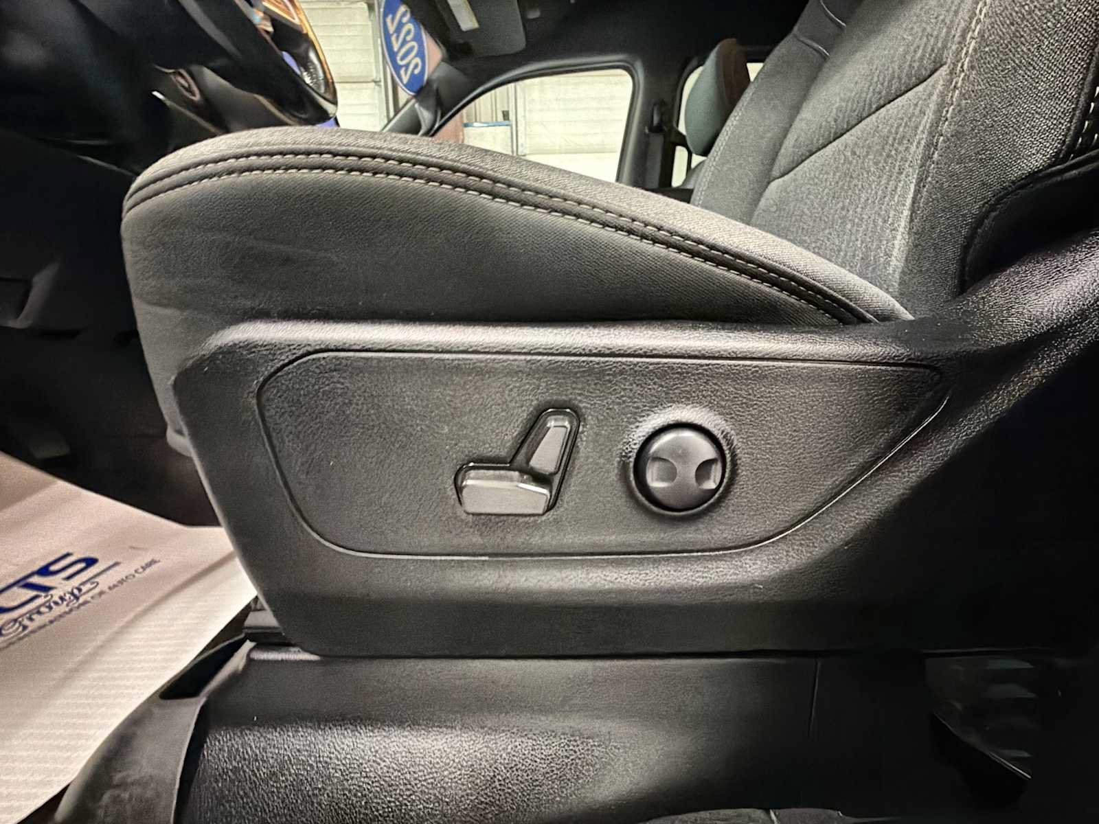 Used 2022 RAM 1500 Big Horn AWD/4WD image 14