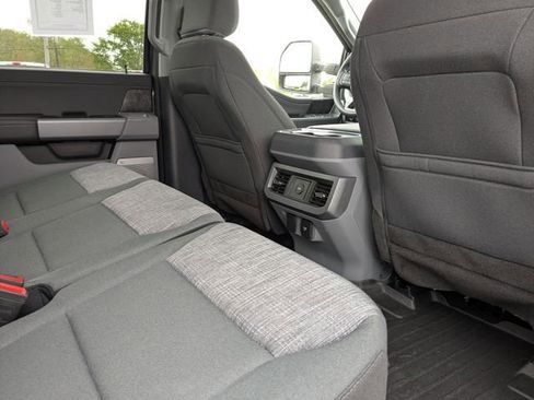 Used 2023 Ford F250 XLT w/ XLT Premium Package AWD/4WD image 16