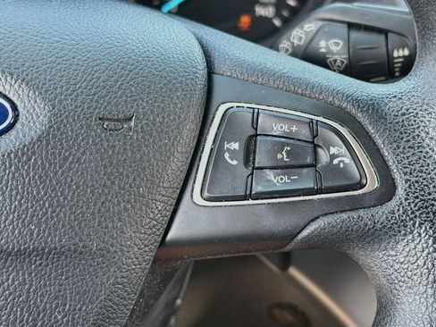 Used 2019 Ford Escape SE FWD image 18