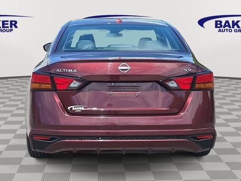 Used 2024 Nissan Altima 2.5 SV FWD image 4