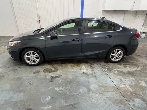 Used 2018 Chevrolet Cruze LT w/ LT Fleet Convenience Package image 6