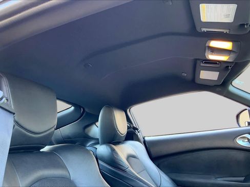 Used 2016 Nissan 370Z Touring w/ Aerodynamics Package RWD image 14
