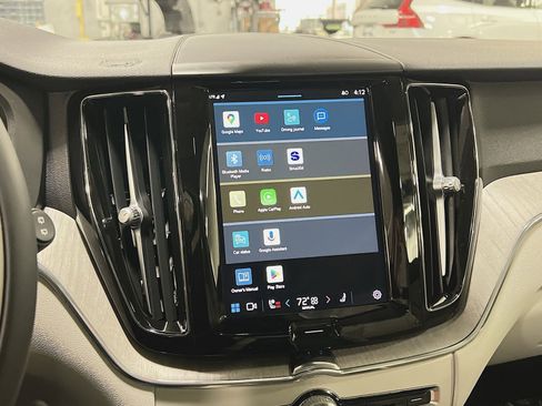 Used 2023 Volvo XC60 B5 Plus w/ Protection Package Premier image 18