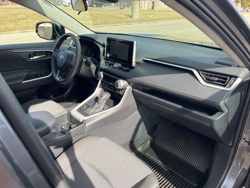 Used 2025 Toyota RAV4 XLE w/ Convenience Package image 23