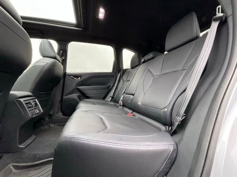 Certified 2025 Subaru Forester Limited image 6