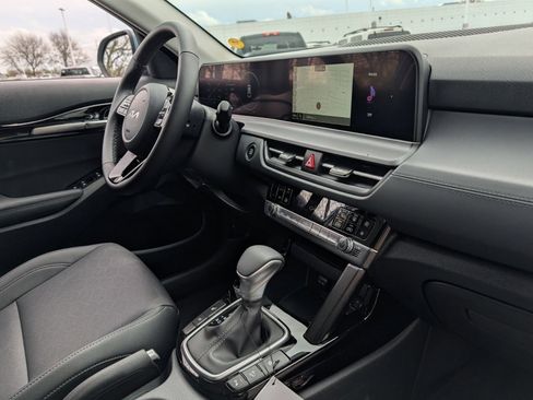 New 2026 Kia Seltos EX FWD image 29