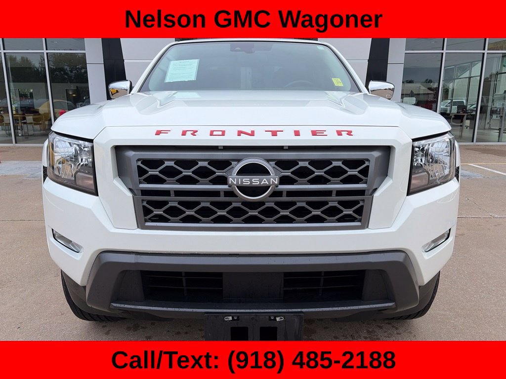 Used 2023 Nissan Frontier SV w/ SV Convenience Package RWD image 3