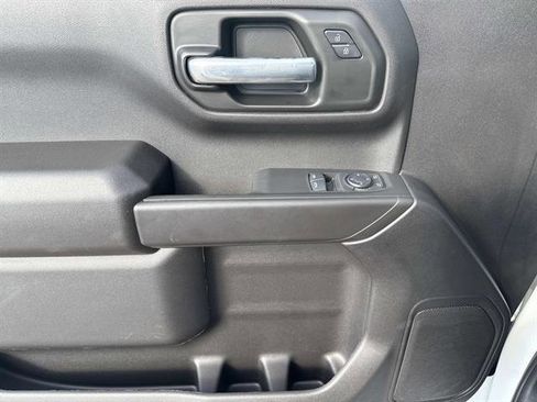 Used 2024 GMC Sierra 1500 Pro w/ Pro Value Package image 8