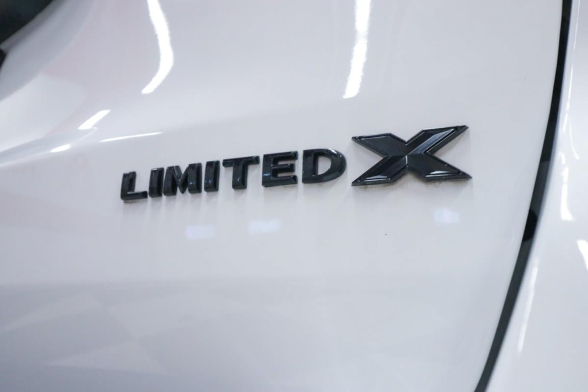 Used 2021 Jeep Grand Cherokee Limited X RWD image 36