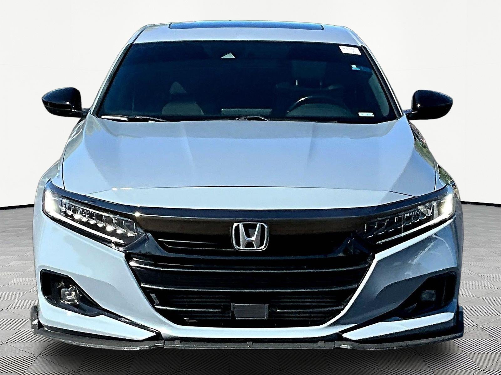 Used 2021 Honda Accord Sport image 2