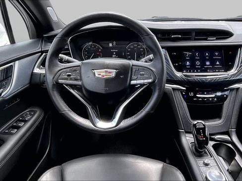 Used 2024 Cadillac XT6 Premium Luxury w/ LPO, Floor Liner Package FWD image 6
