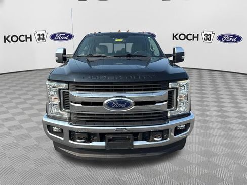 Used 2018 Ford F250 XLT w/ XLT Premium Package AWD/4WD image 2