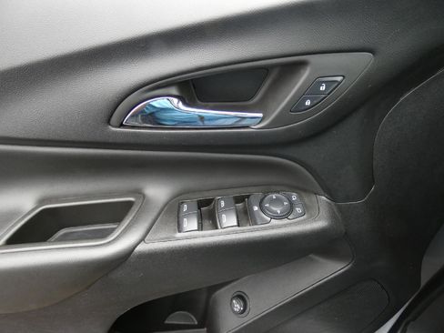 Used 2024 Chevrolet Equinox LT image 19