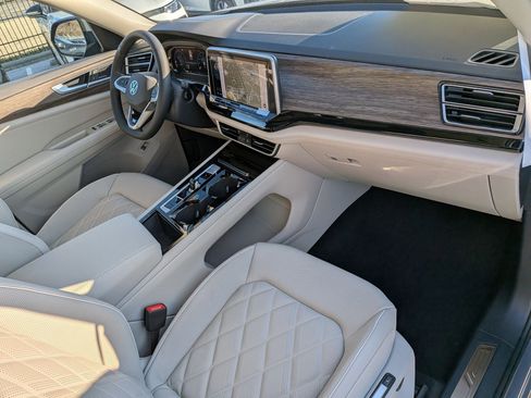 New 2026 Volkswagen Atlas SEL Premium R-Line image 40