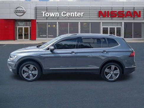 Used 2020 Volkswagen Tiguan SEL AWD/4WD image 4