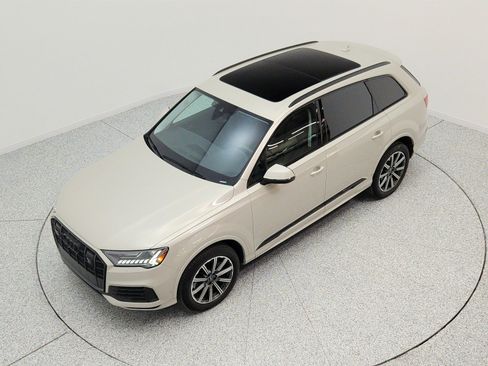 Used 2023 Audi Q7 2.0T Premium Plus w/ Premium Plus Package AWD/4WD image 22