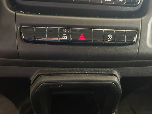Used 2025 RAM ProMaster 2500 w/ Convenience Group FWD image 46
