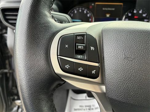 Certified 2022 Ford Explorer XLT image 25