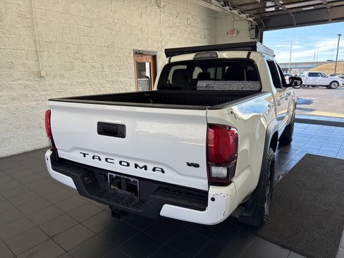 Used 2019 Toyota Tacoma TRD Off-Road image 7