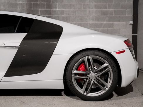 Used 2015 Audi R8 V8 AWD/4WD image 36