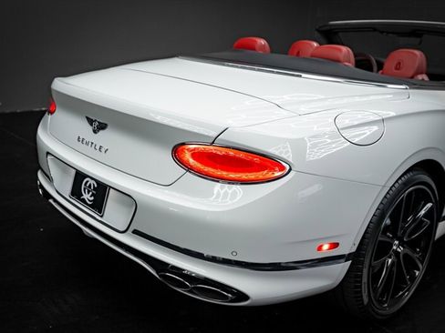Used 2022 Bentley Continental GT AWD/4WD image 33