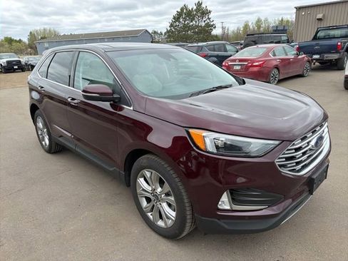 Used 2022 Ford Edge Titanium w/ Class II Trailer Tow Package AWD/4WD image 7