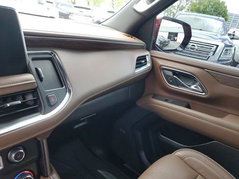 Used 2024 Chevrolet Tahoe High Country AWD/4WD image 23