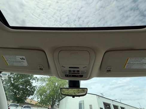 Used 2023 Buick Enclave Essence w/ Experience Buick Package AWD/4WD image 22