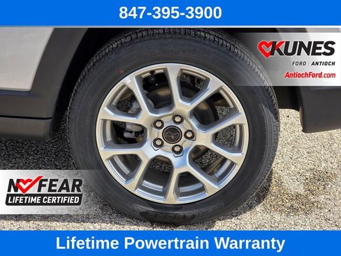 Used 2025 Jeep Compass Limited AWD/4WD image 11