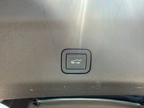 Used 2025 Cadillac Escalade Sport w/ LPO, Floor Liner Package AWD/4WD image 48